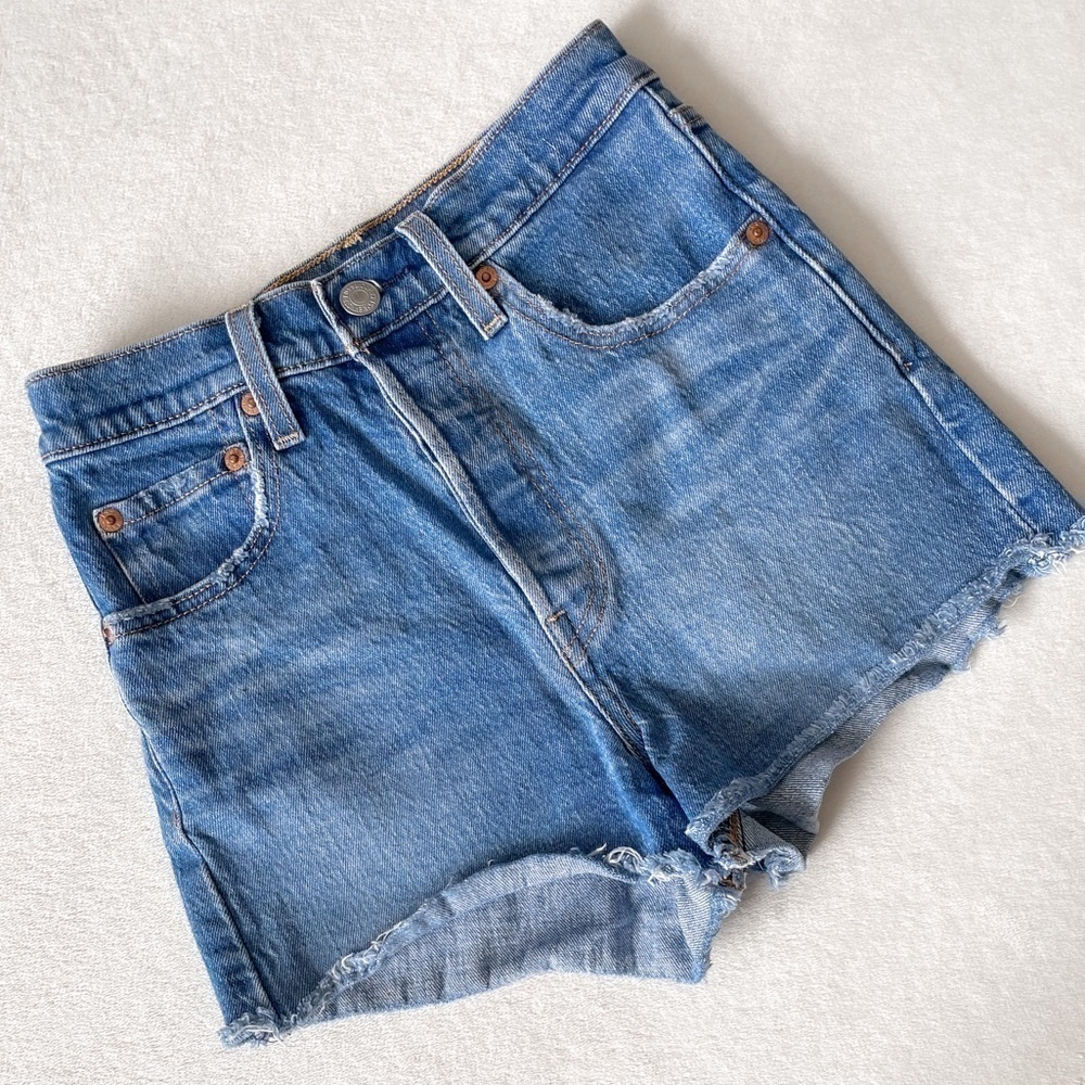 Levi's Ribcage Shorts - Picture 12 of 12